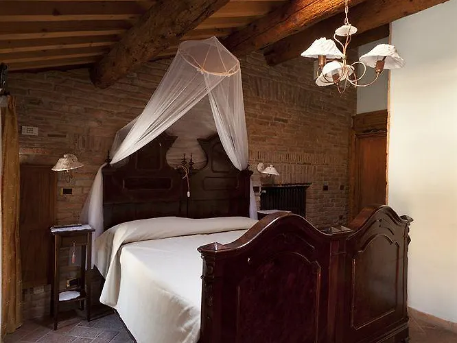 فندق Corte Arcangeli 3*