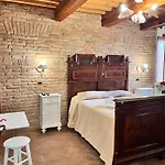 Corte Arcangeli Hotel 3*