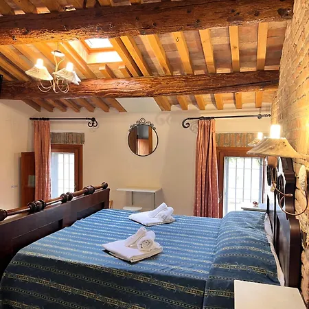 Corte Arcangeli 3* Ferrara