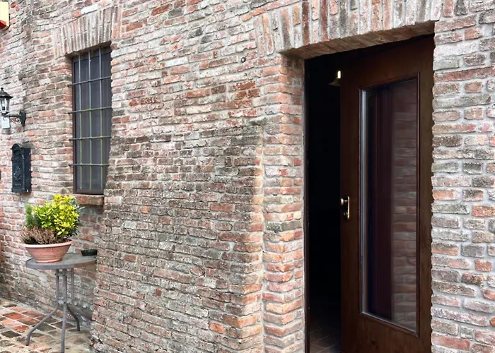 Corte Arcangeli 3* Φεράρα