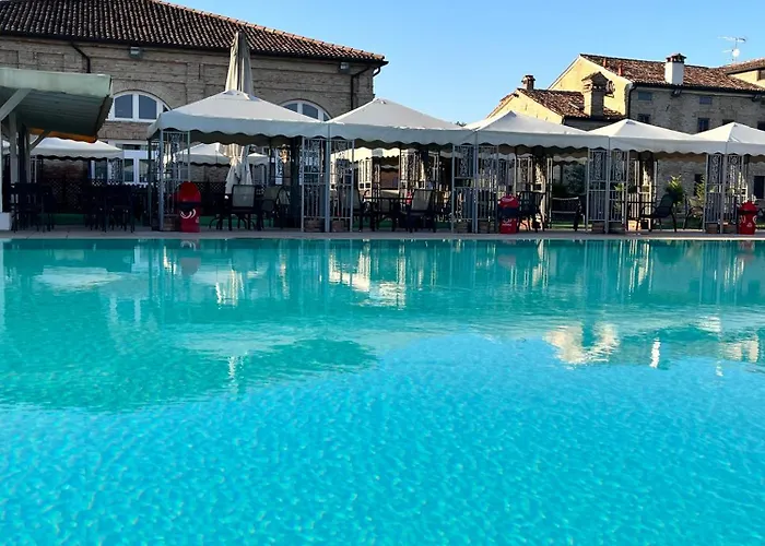 Corte Arcangeli Hotel 3*