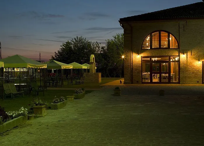 Corte Arcangeli 3* Φεράρα